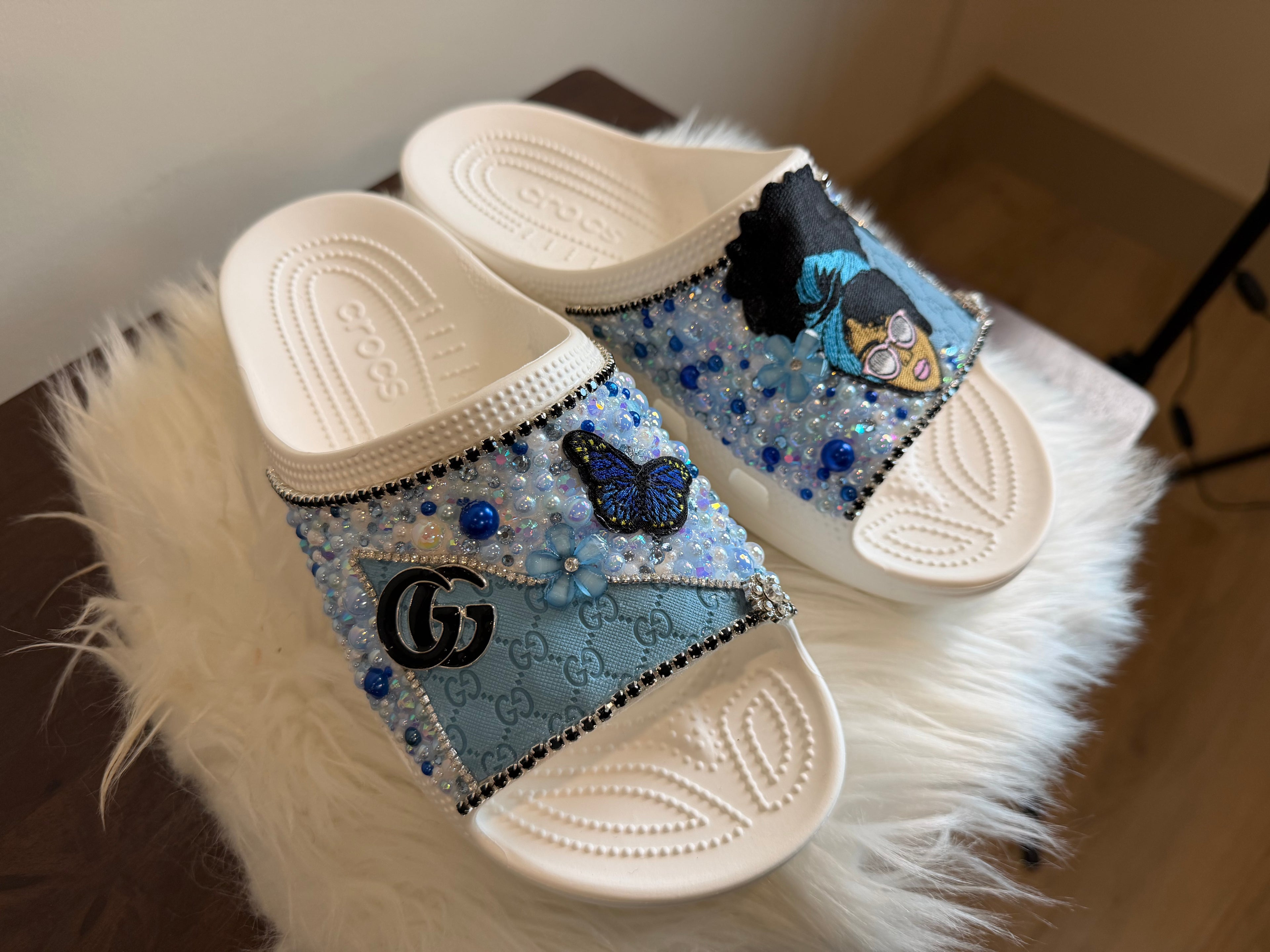 CUSTOM DESIGNER INSPIRED CROCS “TRUE BLUE BESTIE” w9