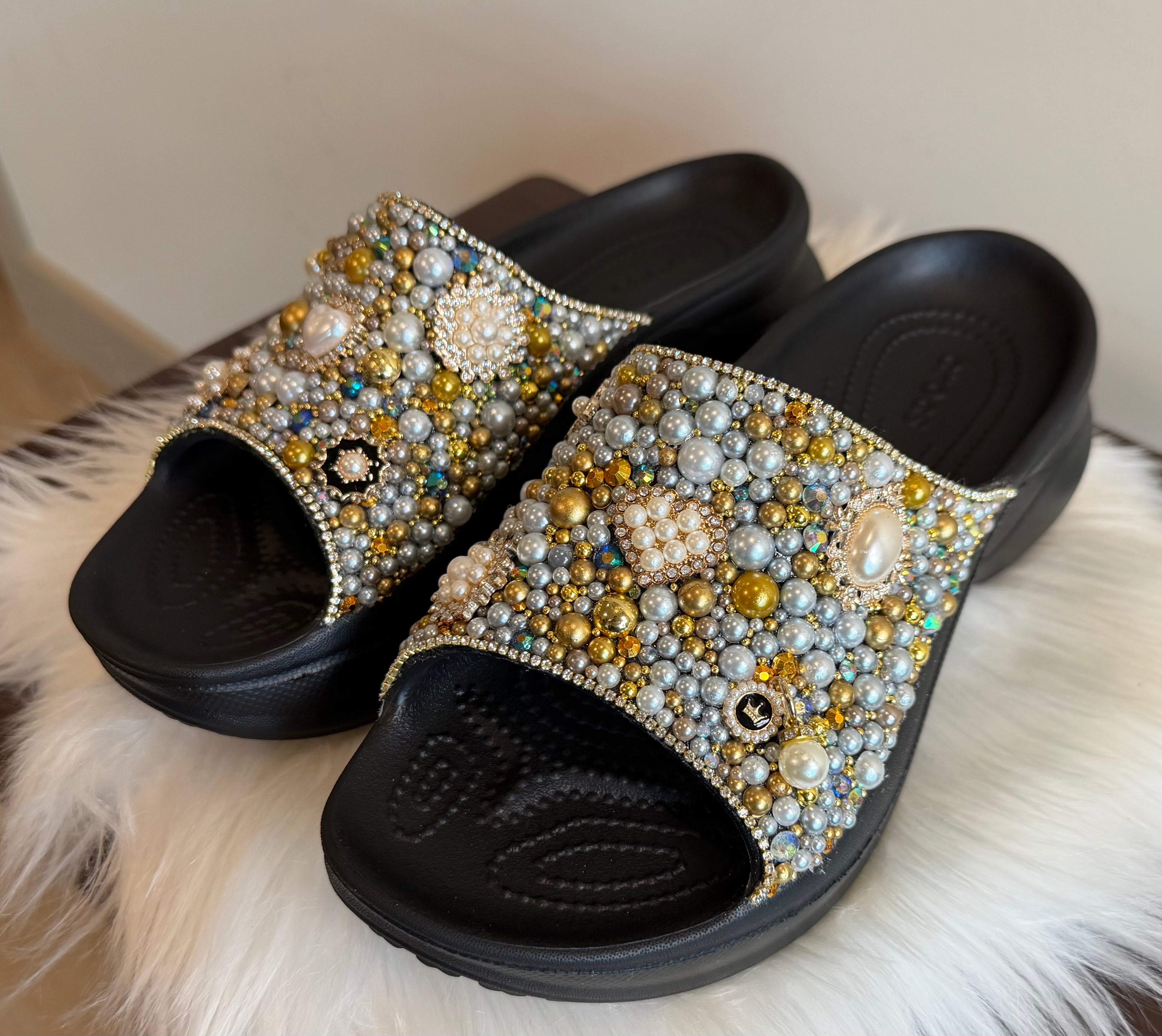 CUSTOM PEARL CROCS “BAE SLIDES” SZ W8