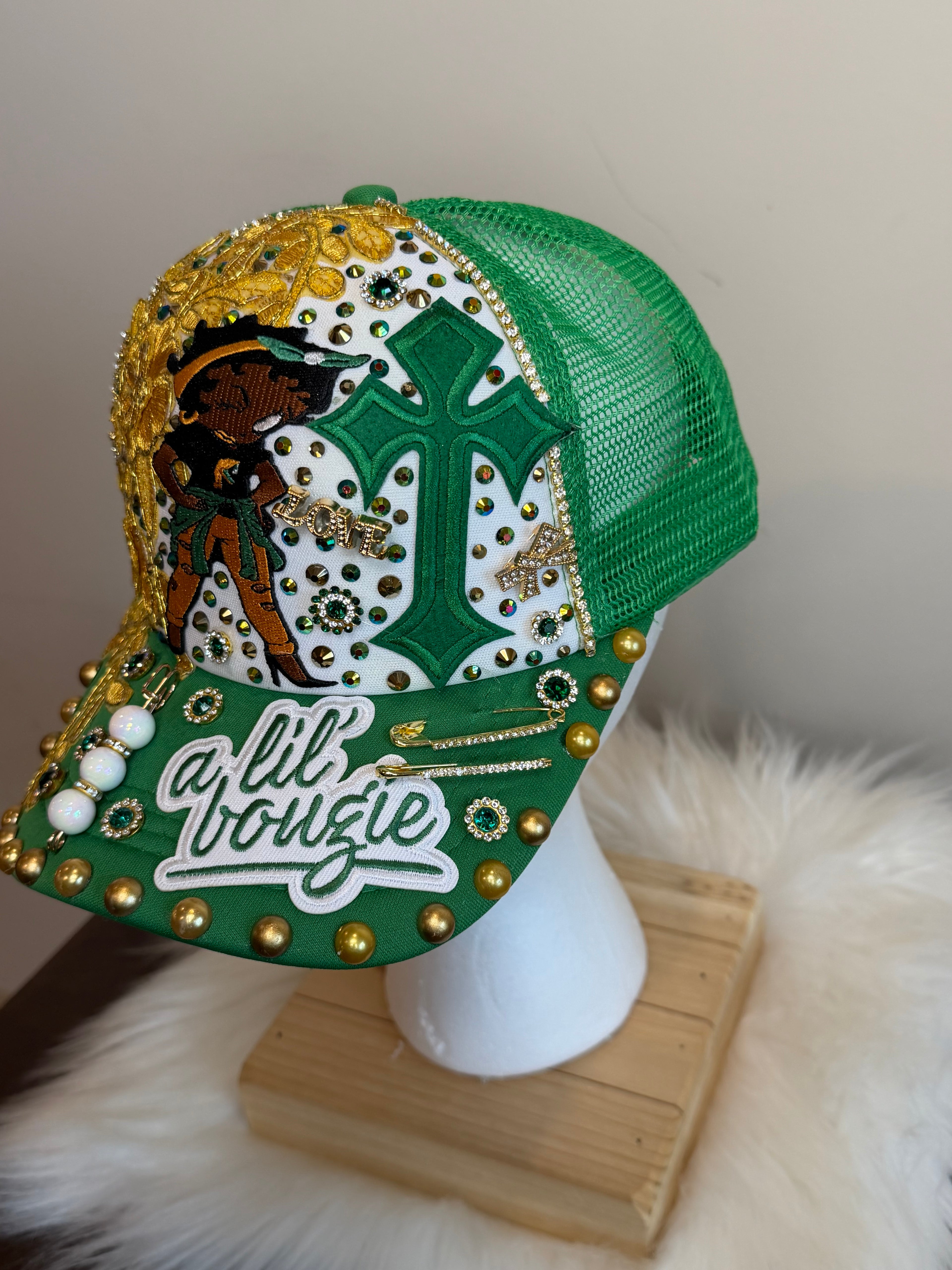 “BETTY BOOP” GREEN/GOLD “A LIL’ BOUGIE” JUNK TRUCKER HAT